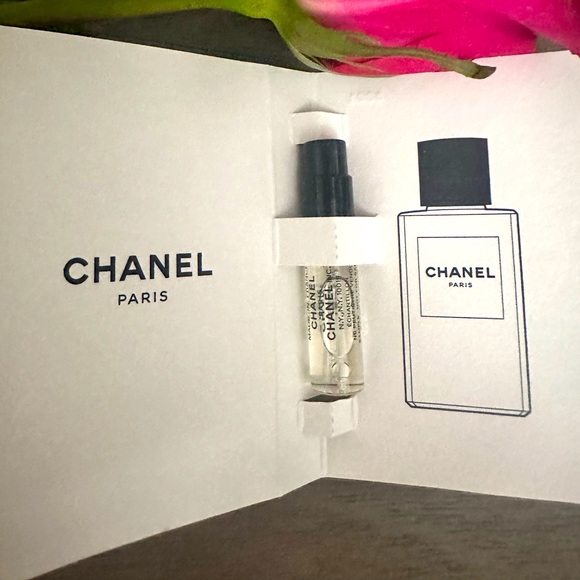 Chanel LES EXCLUSIFS 1957 EAU DE PERFUME sample 1,5 ml UNISEX - Picture 2 of 2